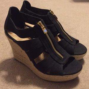 ❗️2/$25❗️Black wedges from Target